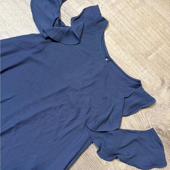 •LUSH• RUFFLE CUTOUT TOP - Picture 4 of 6